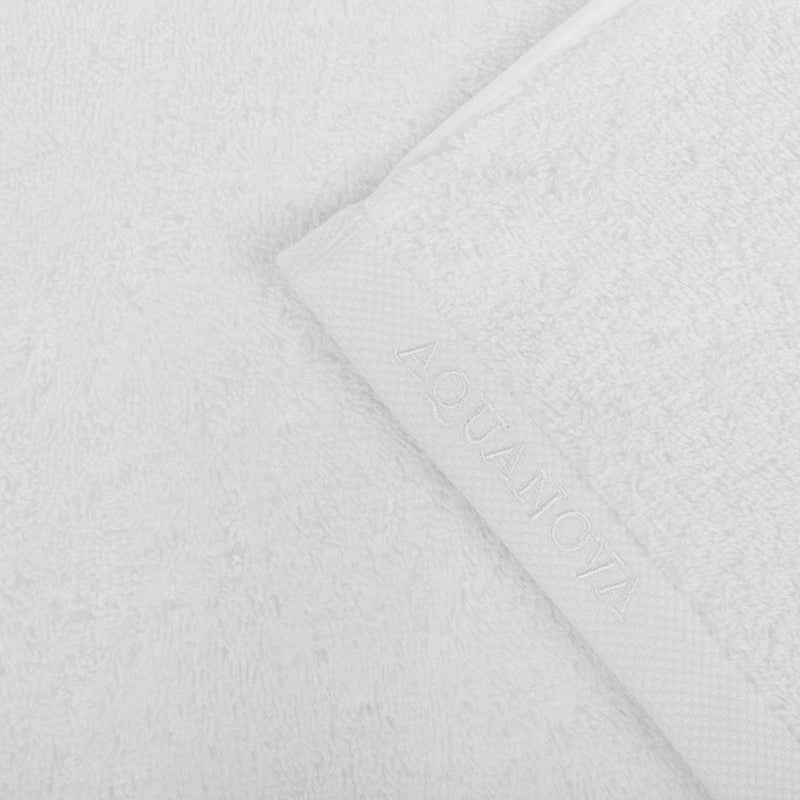 Aquanova London White Bath Towel - 70 x 130 cm