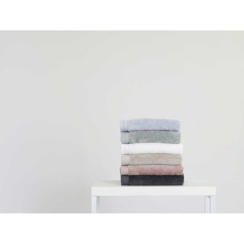 Aquanova Milan Dusty Pink Bath Towel - 70 x 140 cm