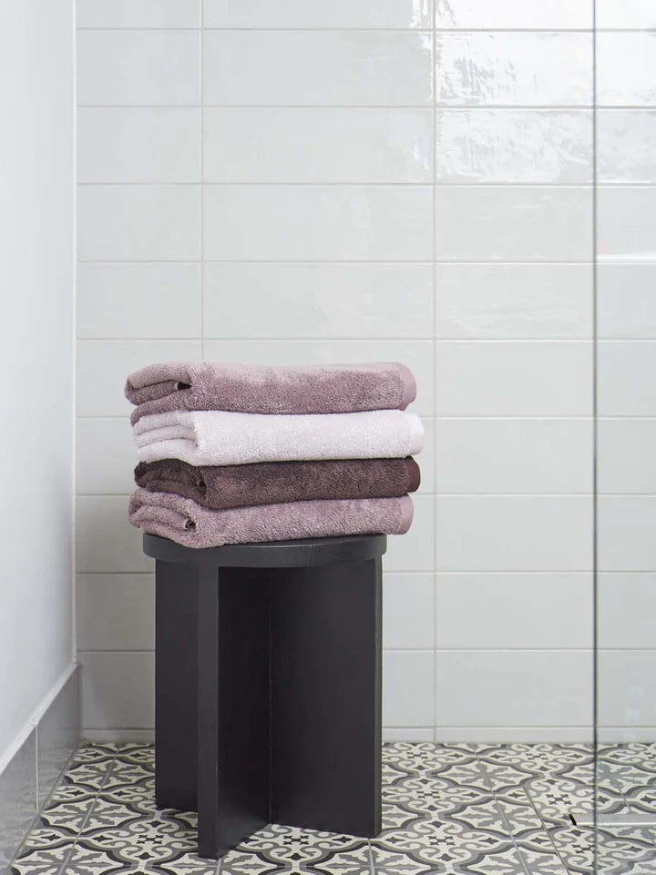 Aquanova London 70x130cm Bath Towel - Malva